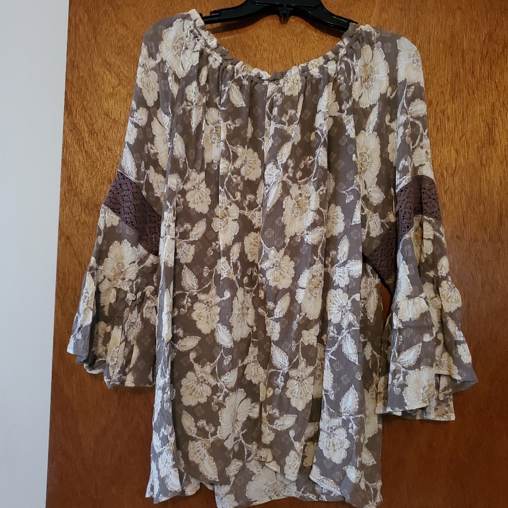 Ruby Rd. Top - Picture 2 of 4